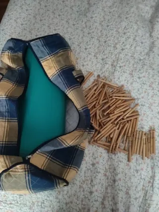 Bolillera junto con bolillos de boj (10cm) y funda