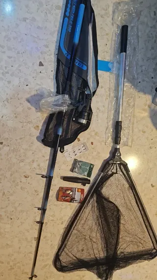 Caña de pescar telescópica KIT 350 + red+ señuelos