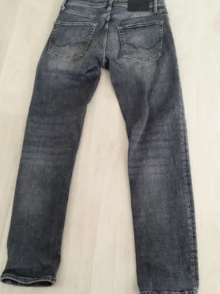 Pantalón vaquero gris talla 28 32 Jack&Jones