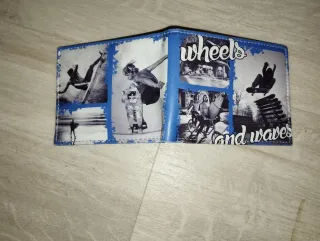 Cartera chico skate surf wheels waves