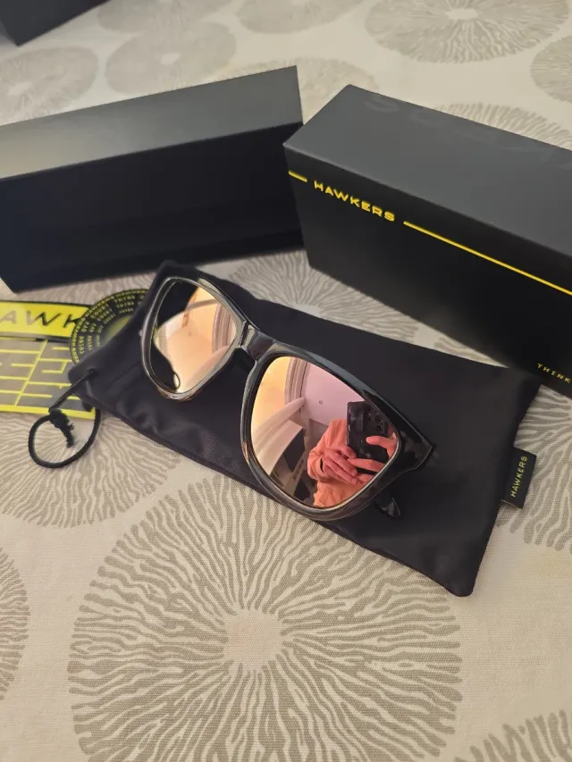 Occhiali da sole Hawkers neri e rosa