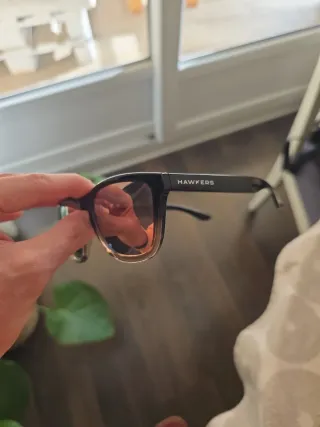 Gafas de Sol Hawkers Negras y Rosas