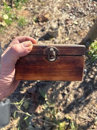 Caja de madera con Cristales de Santiago