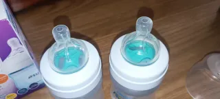 Lote 4 Biberones Philips Avent Natural Sin Usar