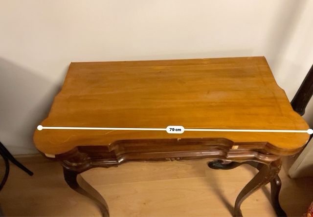 Mesa de escritura de nogal antigua