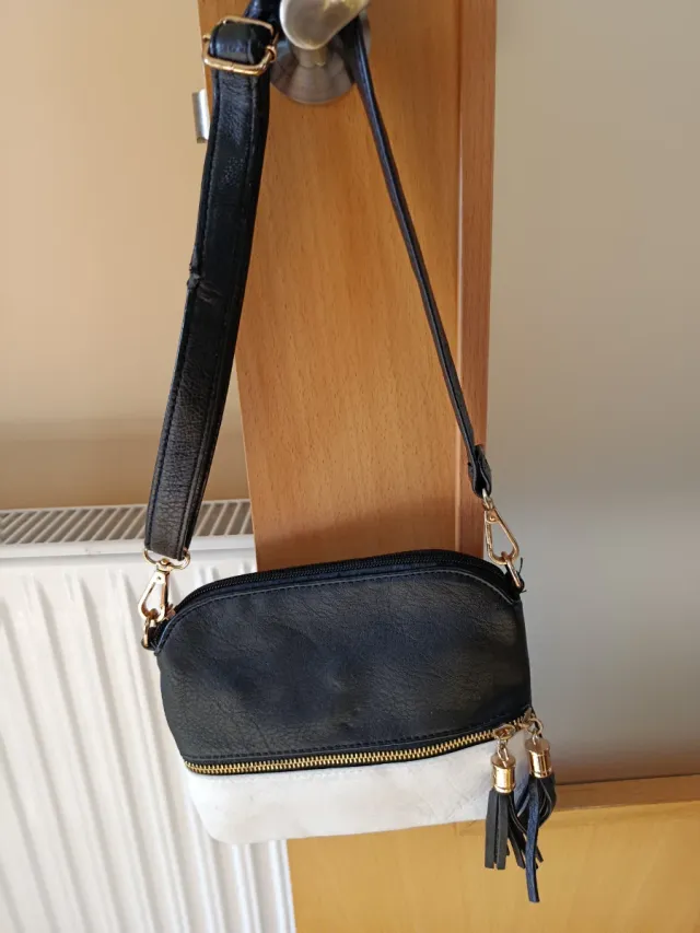 Bolso pequeño negro y blanco