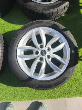 Llantas Mini 17 con neumáticos nuevos