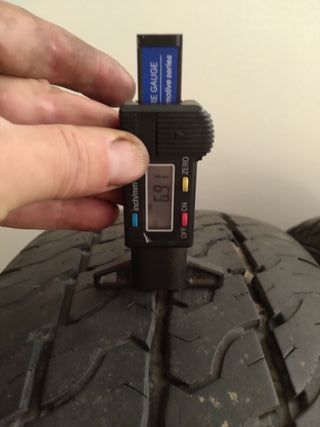 2 Gomas Dunlop Eco 225/70/15C 112/110S