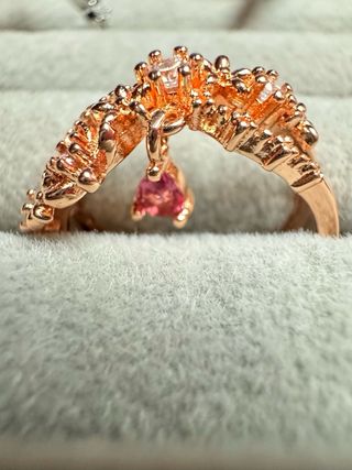 Anel Dourado Ajustável com Pedra Rosa