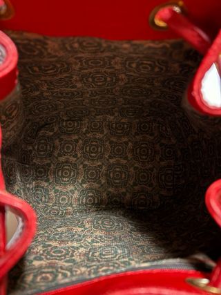 Bolsos saco de piel tipo bucket marrón - rojo