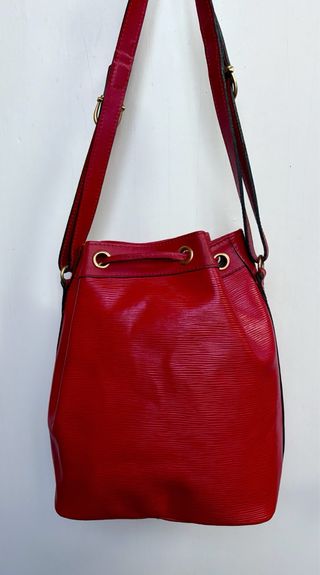 Bolsos saco de piel tipo bucket marrón - rojo