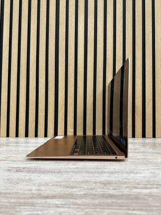 MacBook Air 13" 2020 i3 8gb 256gb SSD