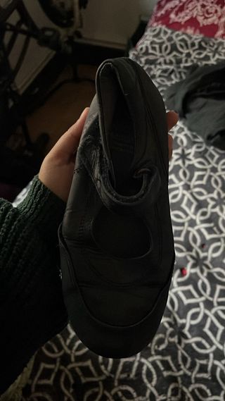 Zapatos negros de mujer