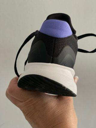 Deportivas Adidas Negras y blancas