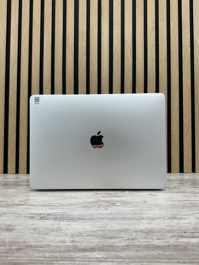 MacBook Air 13" 2020 i3 8gb 256gb SSD