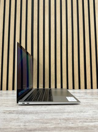 MacBook Air 13" 2020 i3 8gb 256gb SSD