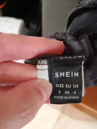 Sottoveste nera in pizzo