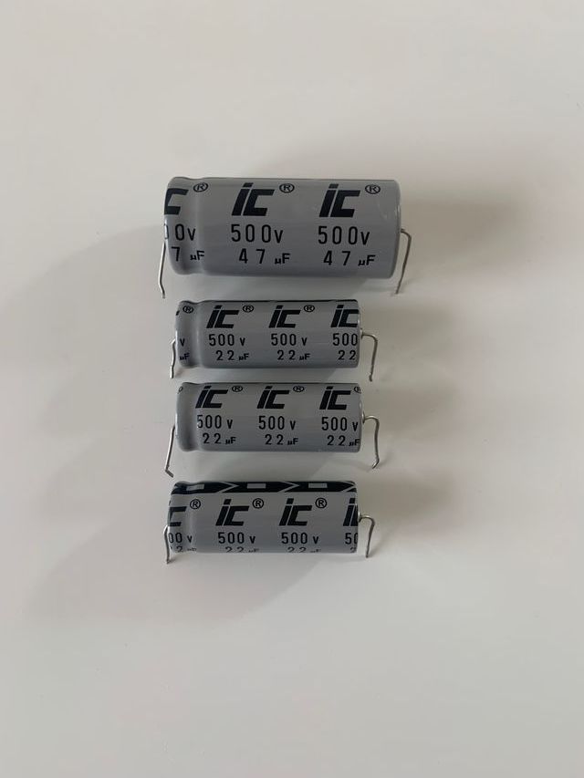 Set 4 Condensatori Elettrolitici Assiali 500V
