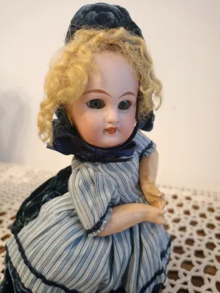 Muñeca antigua francesa