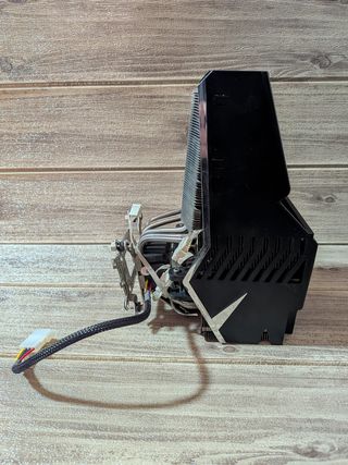 Cooler Master V10 dissipatore CPU ibrido