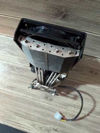 Cooler Master V10 dissipatore CPU ibrido