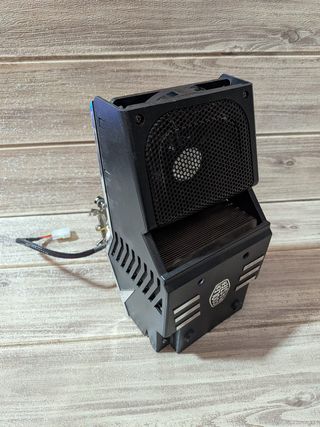 Cooler Master V10 dissipatore CPU ibrido