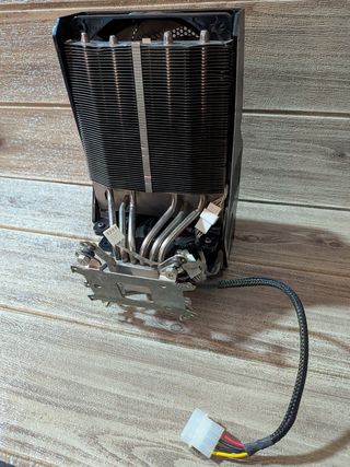 Cooler Master V10 dissipatore CPU ibrido