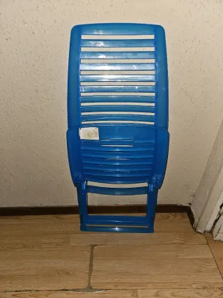 Hamaca azul de plástico