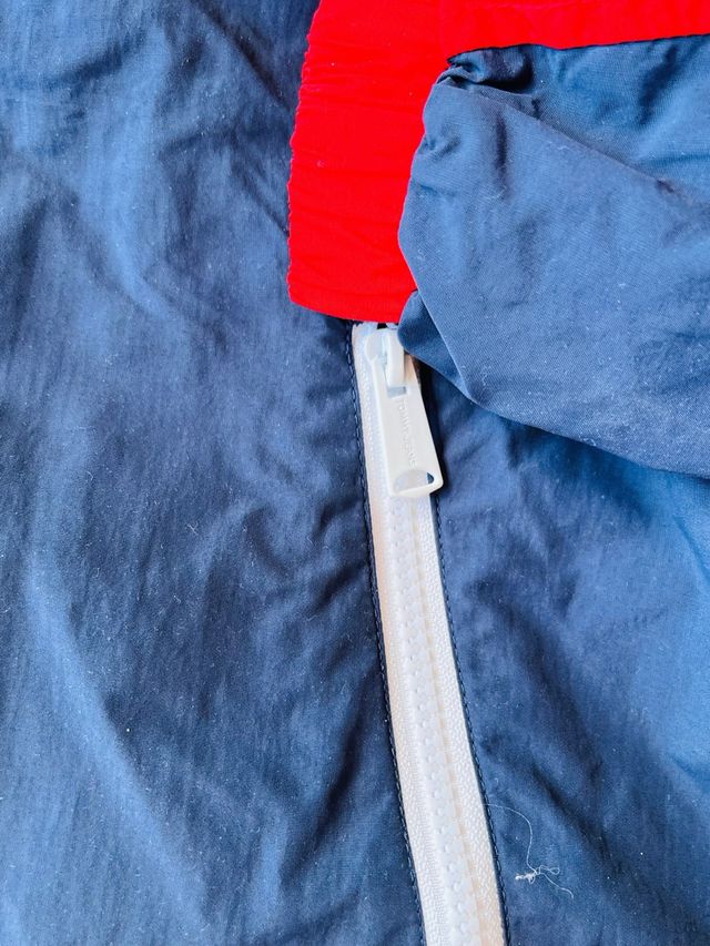 Chaqueta Tommy Jeans Roja, Blanca y Azul