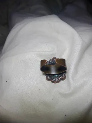 Sortija ajustable esmalte turquesa y rojos