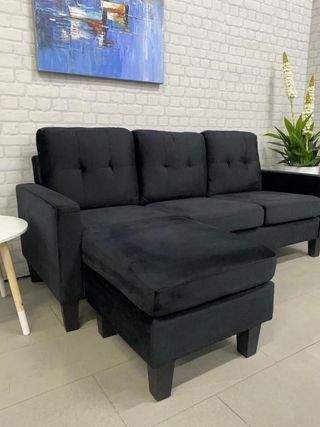Sofá chaise-longue en negro terciopelo