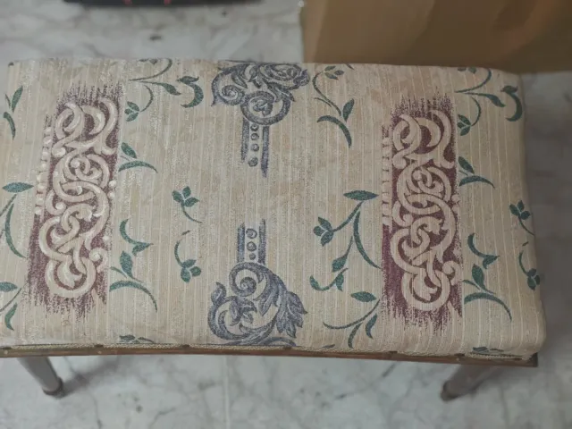 Banqueta de madera y tela