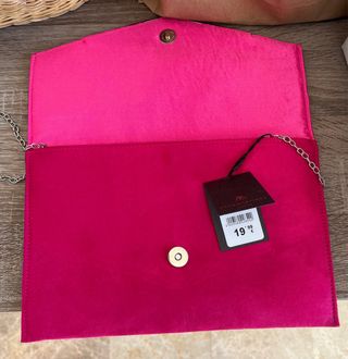Bolso de fiesta fucsia con pedrería