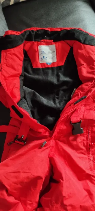 Buzo Nieve Rojo Talla 6 Años