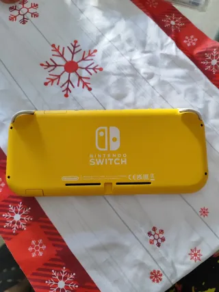 Nintendo Switch Lite Amarilla