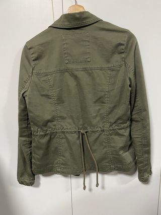 Cazadora Hollister verde talla S