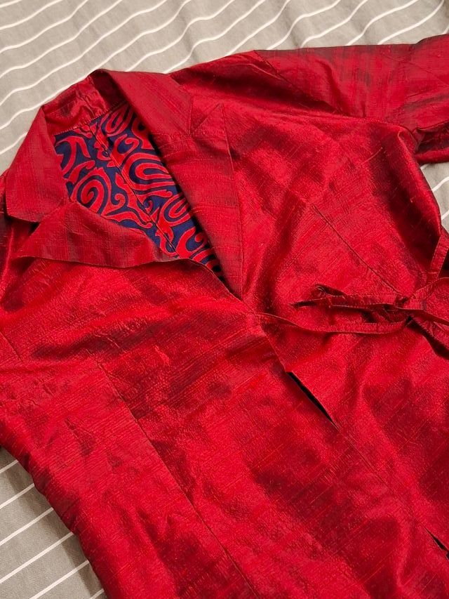 Giacca elegante lucente sartoriale