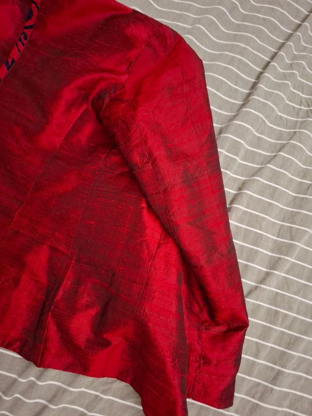 Giacca elegante lucente sartoriale