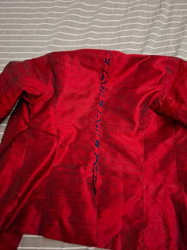 Giacca elegante lucente sartoriale