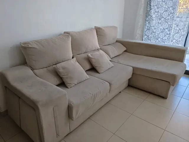 Sofá chaiselongue beige tela