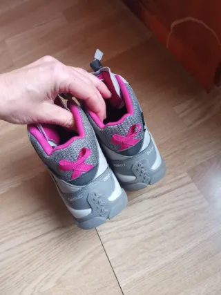 Botas de montaña Quechua niña gris y rosa