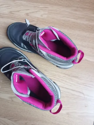 Botas de montaña Quechua niña gris y rosa