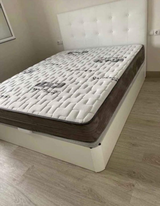 Canapé di varie misure, nuovi e con garanzia