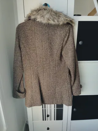 Abrigo chica con cuello de pelo