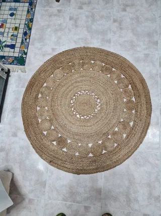 Tappeto rotondo in iuta intrecciata