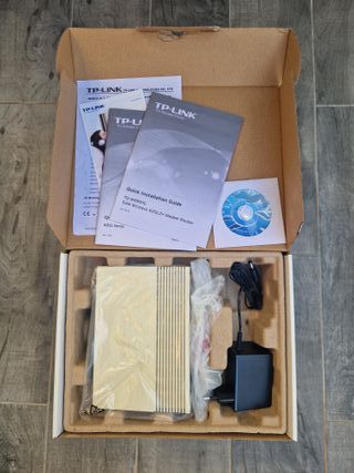 TP-LINK Modem Router ADSL Wireless G ADSL2 54Mbps