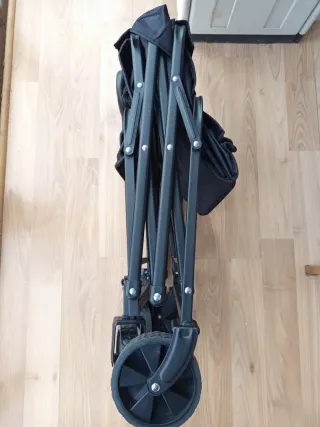 Carrello Pieghevole da Spiaggia Nero