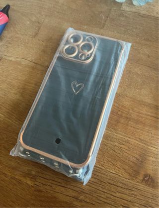 Cover iPhone 15 Pro Max con cuore