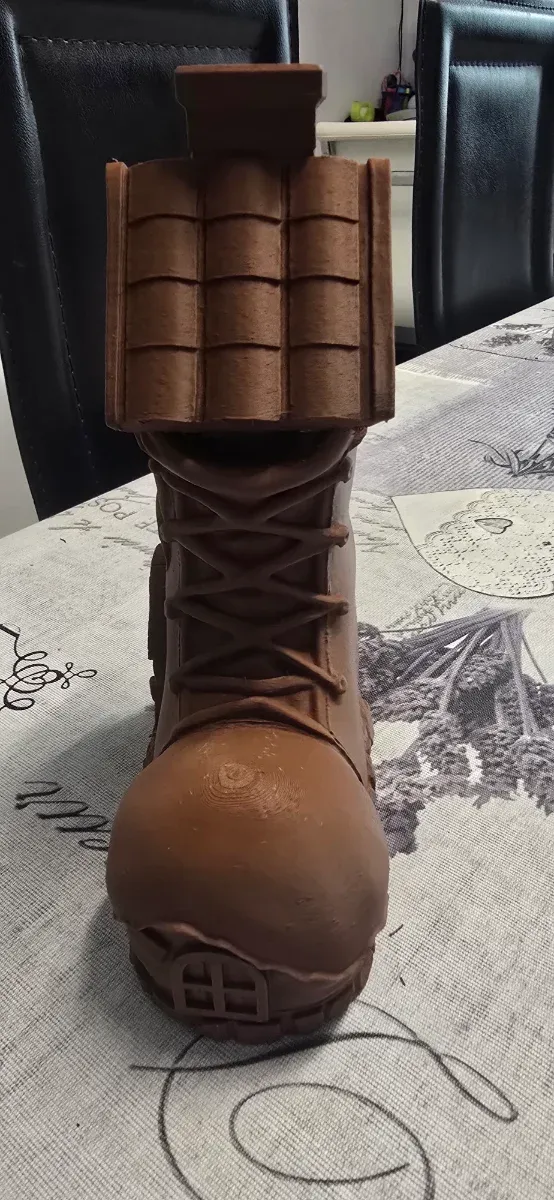 Piccola Casa Decorativa in Stivale