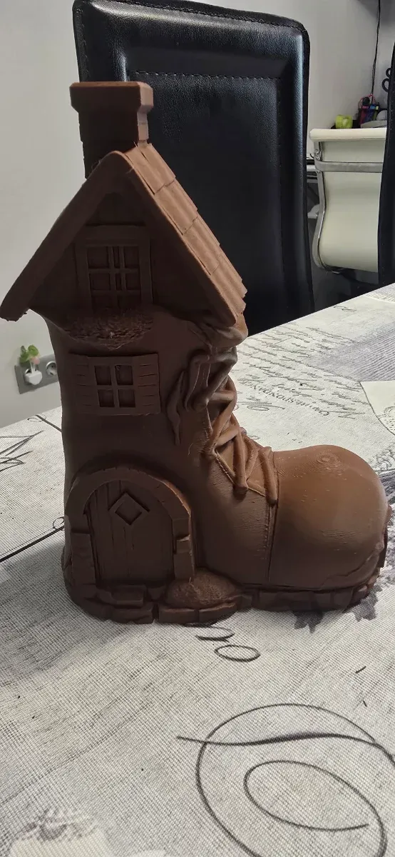 Piccola Casa Decorativa in Stivale